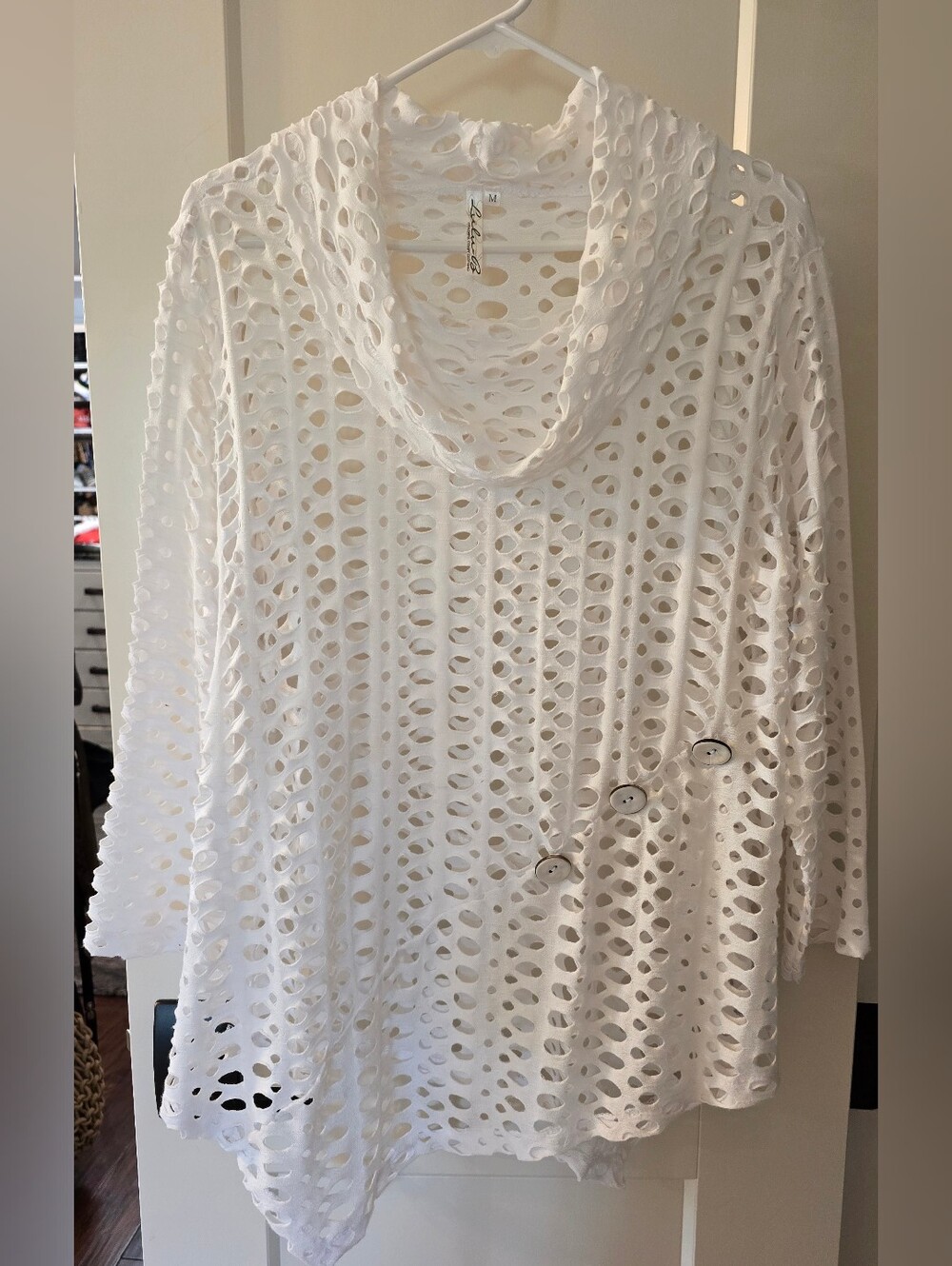 Lulu B. White Laser Cut Hollow-Out Tunic With Draped Cowl Neckline Size M